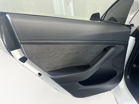 Used 2023 Tesla Model 3 Standard Range image 25