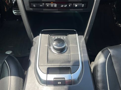 Used 2018 Land Rover Discovery Sport HSE AWD/4WD image 22