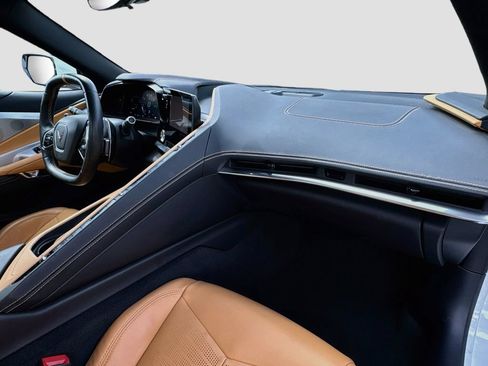 Used 2020 Chevrolet Corvette Stingray Preferred Conv w/ 2LT Preferred Equipment Group RWD image 32