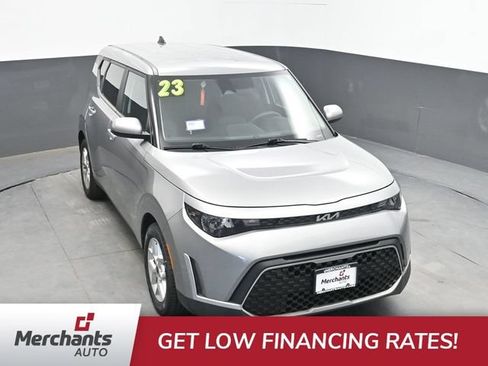 Used 2023 Kia Soul LX w/ Option Group 015 FWD image 32