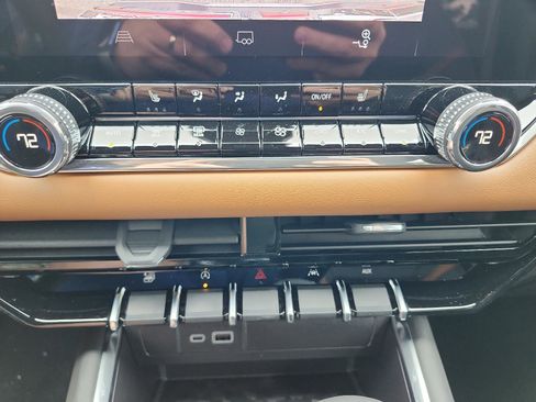 New 2026 GMC Canyon AT4 image 13