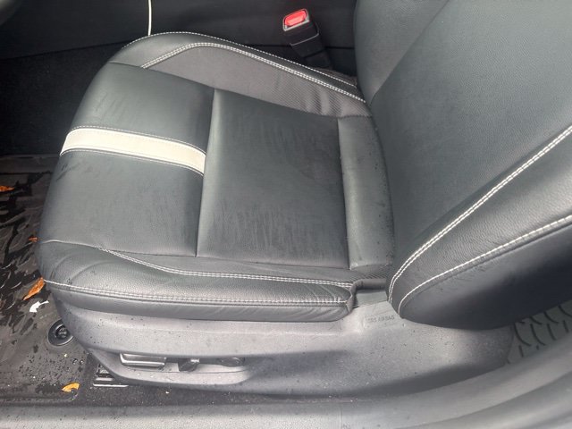 Used 2025 Toyota Camry SE FWD image 3