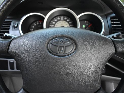 Used 2005 Toyota Tacoma 2WD Regular Cab image 40