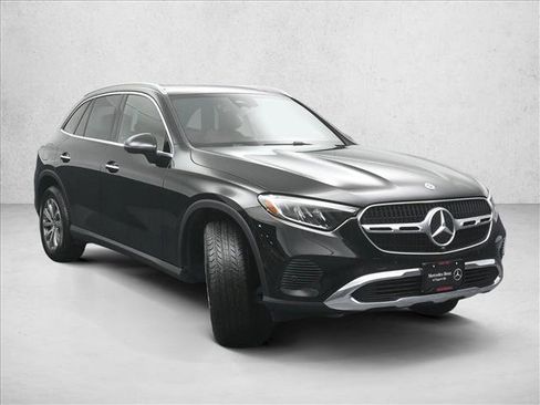 Certified 2026 Mercedes-Benz GLC 300 4MATIC image 4