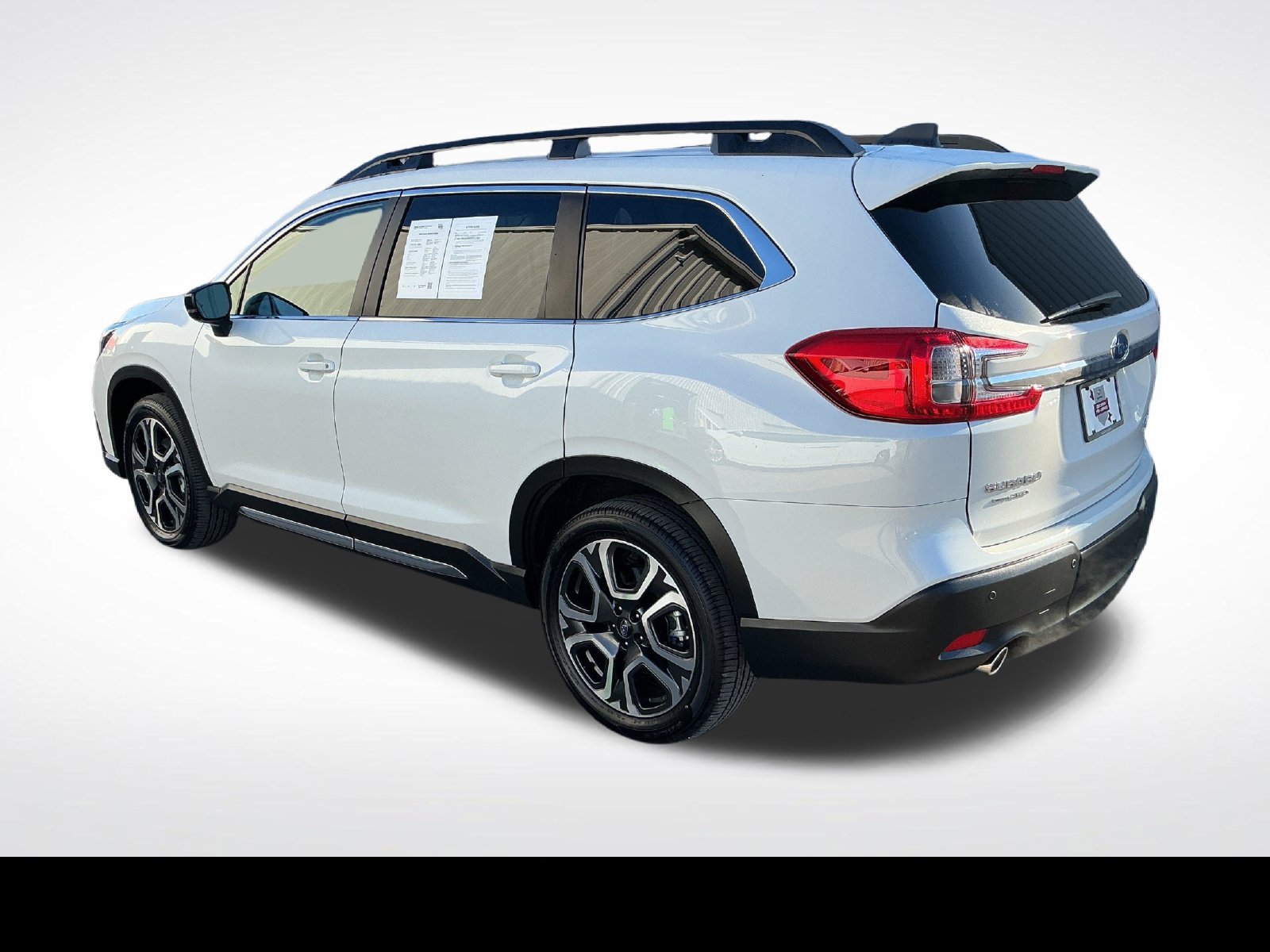 Certified 2026 Subaru Ascent Limited AWD/4WD image 3