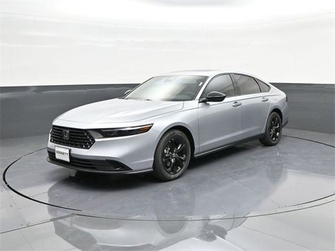 New 2025 Honda Accord SE image 1