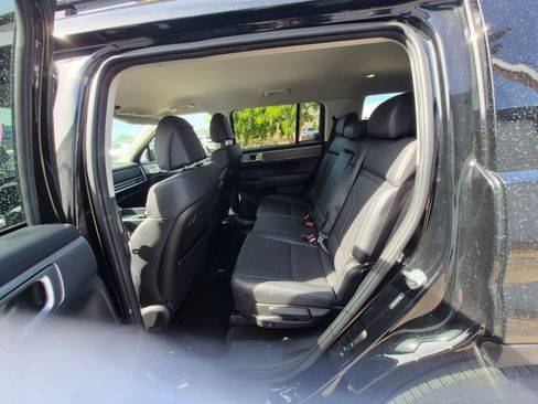 Used 2025 Hyundai Santa Fe SEL image 10