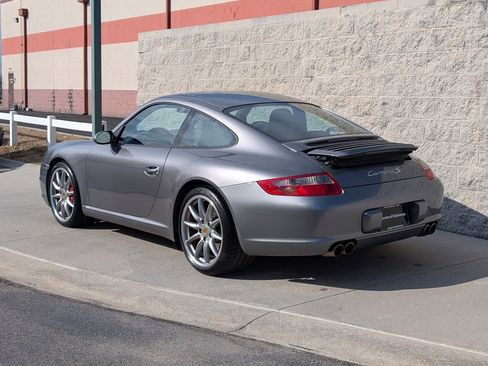 Used 2005 Porsche 911 Carrera S image 3