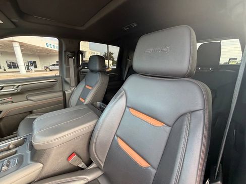 Used 2025 GMC Sierra 1500 AT4 w/ AT4 Premium Package AWD/4WD image 19