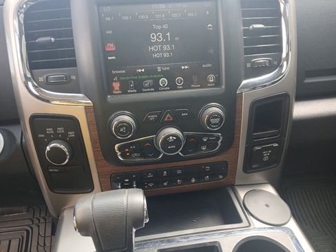 Used 2013 RAM 1500 Laramie w/ Convenience Group AWD/4WD image 13