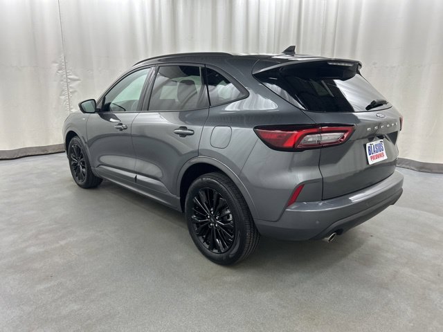 Used 2023 Ford Escape ST-Line Elite AWD/4WD image 4