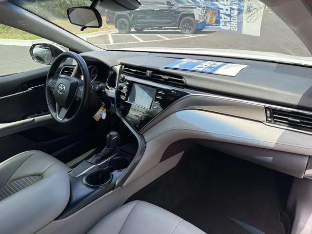 Used 2018 Toyota Camry SE FWD image 17