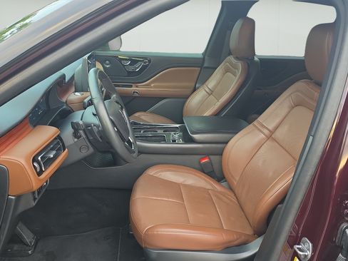 Used 2024 Lincoln Aviator Reserve w/ Jet Package RWD image 9