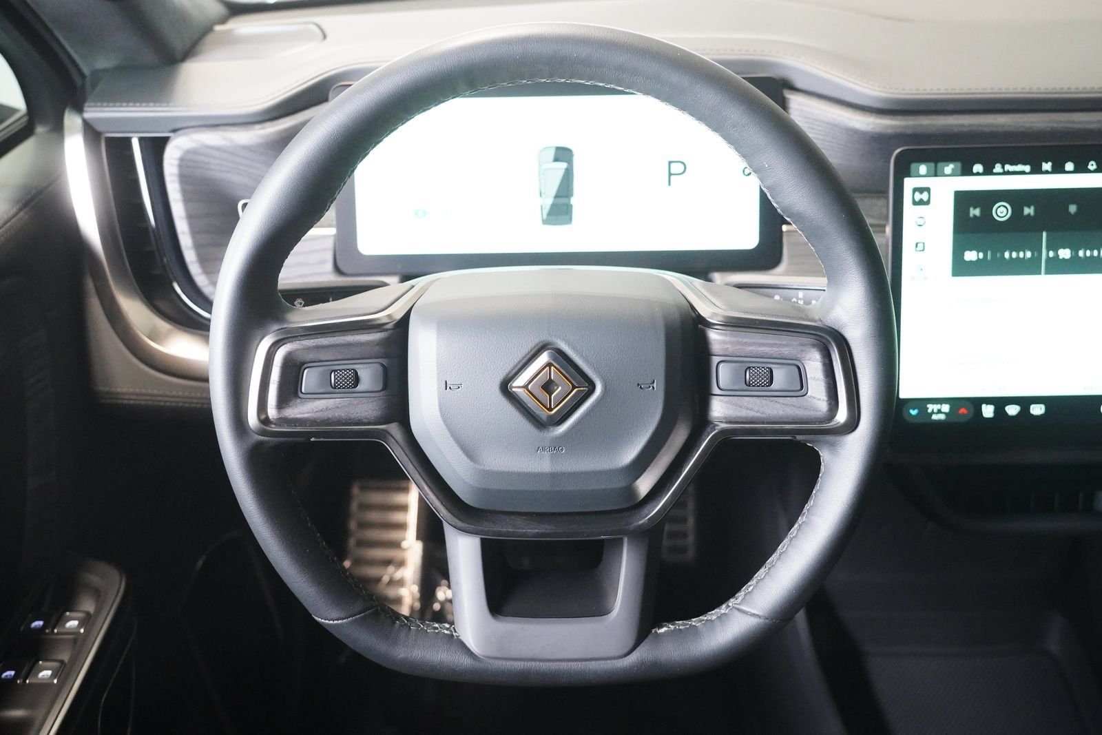 Used 2023 Rivian R1S Launch Edition Quad AWD/4WD image 16
