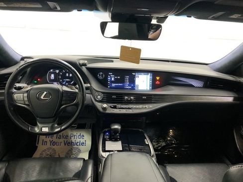 Used 2018 Lexus LS 500 F Sport w/ Accessory Package (Z2) RWD image 15