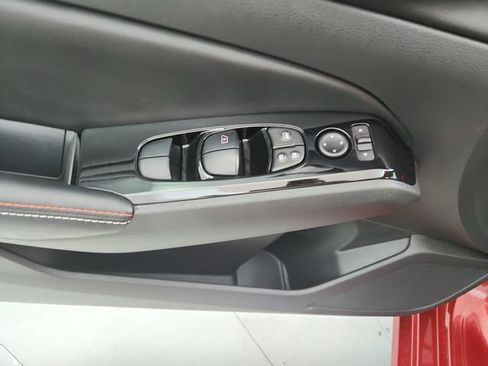 Used 2024 Nissan Altima 2.5 SR w/ SR Premium Package FWD image 32