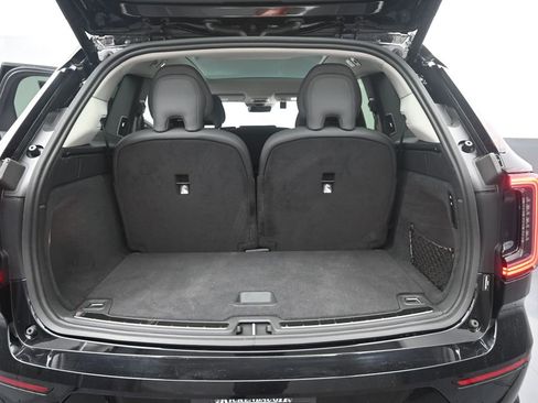 New 2025 Volvo EX90 Plus image 17