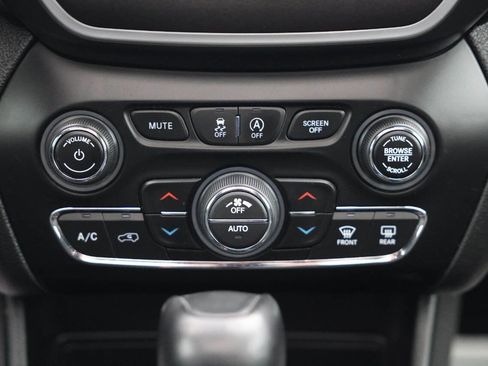 Used 2022 Jeep Cherokee Trailhawk w/ Sun, Sound & Nav Group image 32