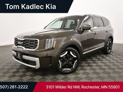 Certified 2024 Kia Telluride S w/ S Sunroof Package AWD/4WD image 1
