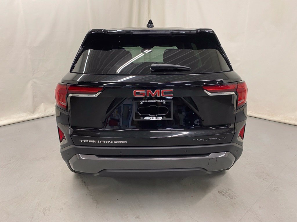 Used 2025 GMC Terrain Elevation AWD/4WD image 7
