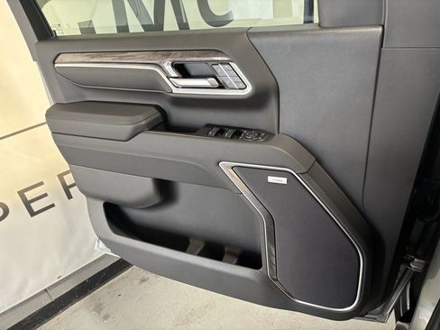 New 2026 Chevrolet Silverado 2500 LTZ w/ LTZ Convenience Package image 10