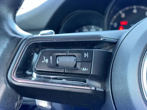 Used 2023 Porsche Macan image 11