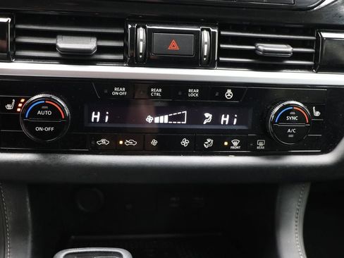 Used 2023 Nissan Pathfinder SL image 22