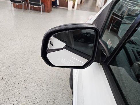 Used 2017 Ford Transit Connect XLT image 31