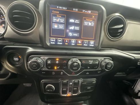 Used 2021 Jeep Wrangler Unlimited Sport image 17
