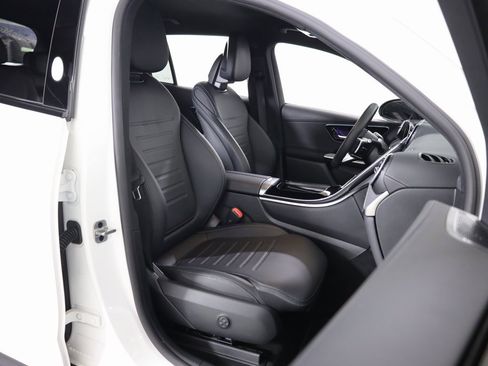 Certified 2025 Mercedes-Benz GLC 300 4MATIC image 45