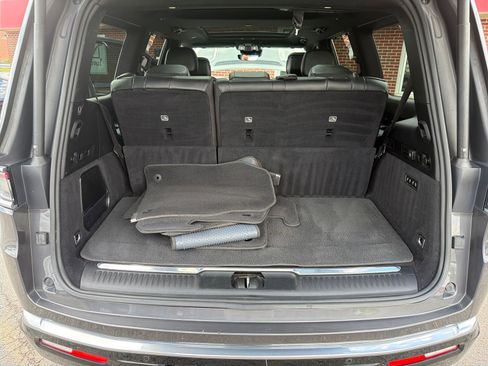 Used 2022 Jeep Grand Wagoneer Series I AWD/4WD image 25