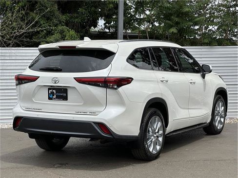 Used 2020 Toyota Highlander Limited AWD/4WD image 11