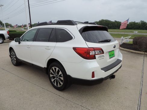 Used 2017 Subaru Outback 2.5i Limited image 8