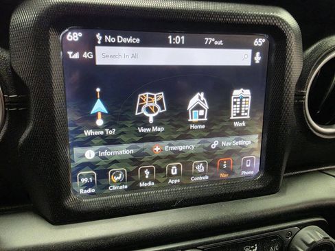 Used 2018 Jeep Wrangler Unlimited Sahara AWD/4WD image 37