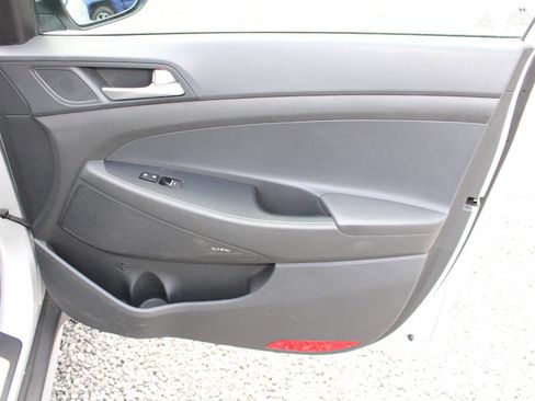 Used 2019 Hyundai Tucson Limited AWD/4WD image 22