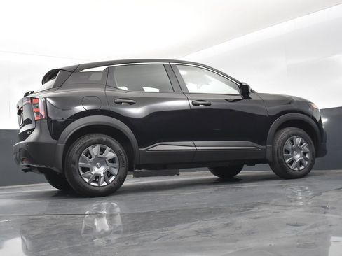 Used 2025 Nissan Kicks S image 40