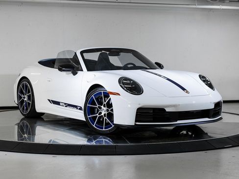 New 2026 Porsche 911 Carrera T image 9