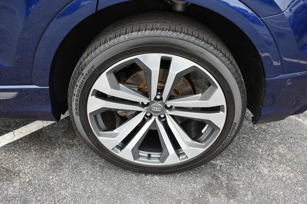 Used 2020 Audi Q8 Prestige w/ Prestige Package AWD/4WD image 30