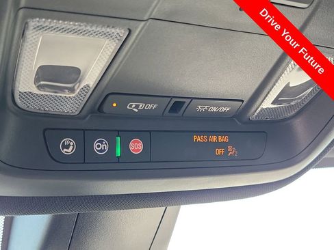 Used 2023 Chevrolet Traverse RS w/ LPO, Floor Liner Package FWD image 20