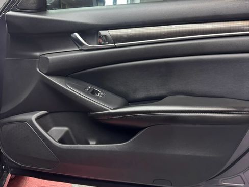 Used 2018 Honda Accord Sport image 25