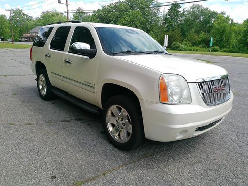 Used 2009 GMC Yukon SLT AWD/4WD image 4
