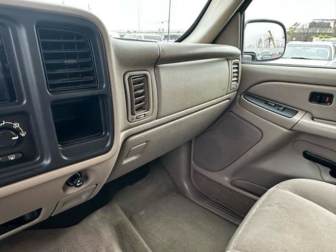 Used 2005 GMC Sierra 1500 SLE w/ Off-Road Package image 13