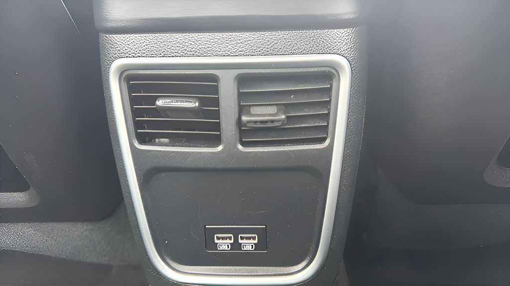 Used 2023 Dodge Charger Scat Pack w/ Plus Group RWD image 12
