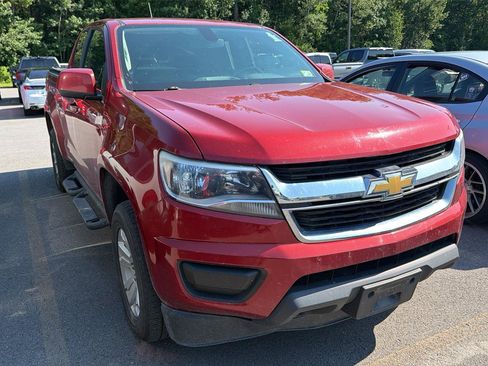 Used 2015 Chevrolet Colorado LT AWD/4WD image 3