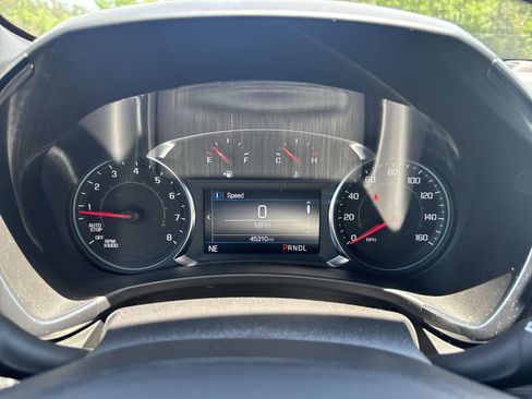 Used 2023 Chevrolet Equinox RS FWD image 18