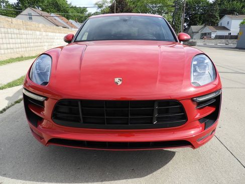 Used 2018 Porsche Macan GTS AWD/4WD image 2