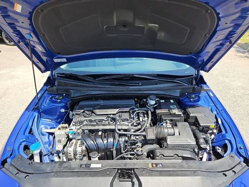 Used 2025 Hyundai Elantra Limited FWD image 30