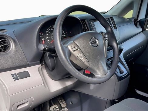 Used 2021 Nissan NV200 S w/ Back Door Glass Package image 18