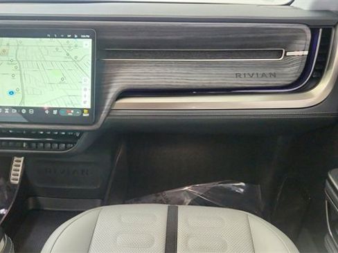 Used 2023 Rivian R1S Adventure image 41