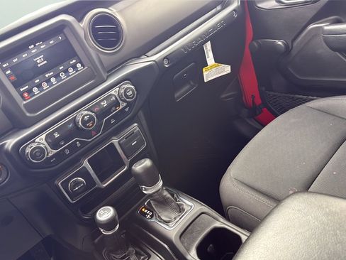 Used 2022 Jeep Wrangler Unlimited Sport AWD/4WD image 20